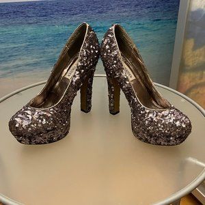 Steve Madden  SILVER sequin pumps size 8.5